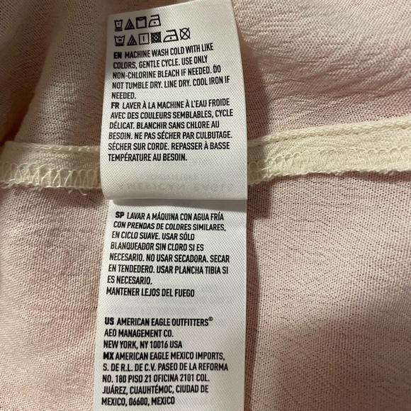 NWT AMERICAN EAGLE Ruffle Crochet Blouse Top Size Small - Picture 6 of 6